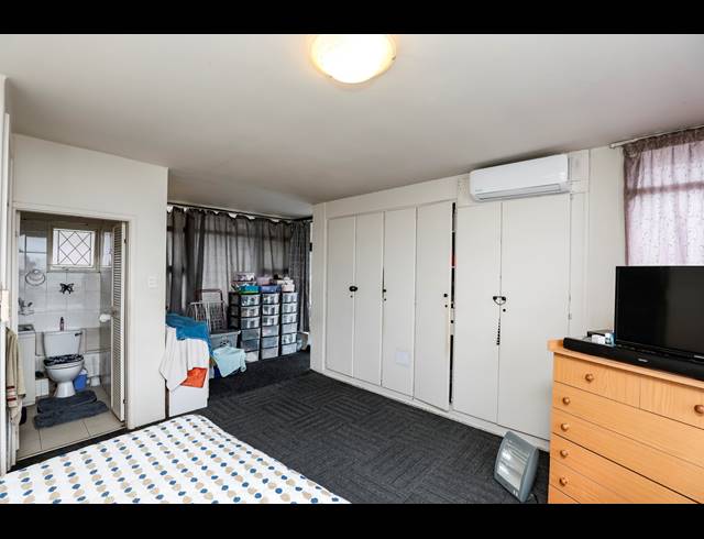 3 BEDROOM APARTMENT TO LET IN ESSENWOOD